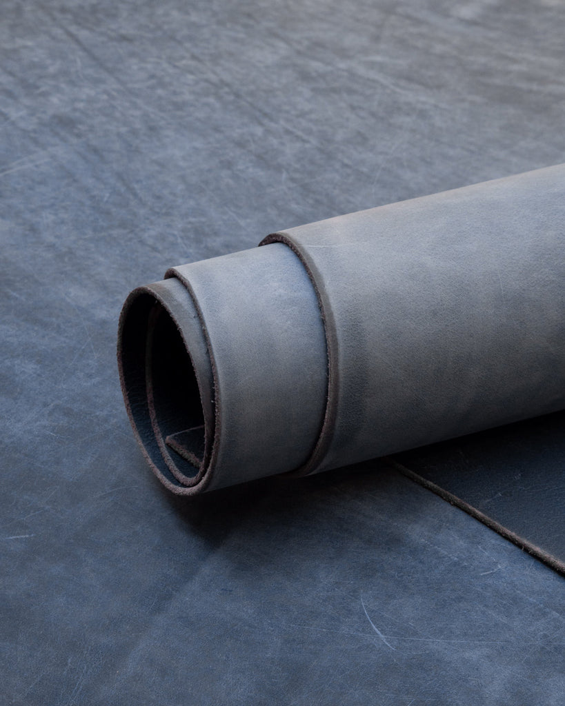 Vegetable tanned tough nubuck harness leather - Indigo | Sevilla Collection