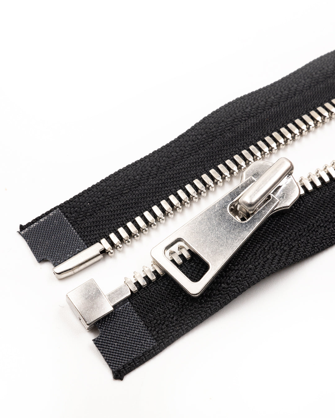 Excella® | The most beautiful ready to use YKK silver zippers