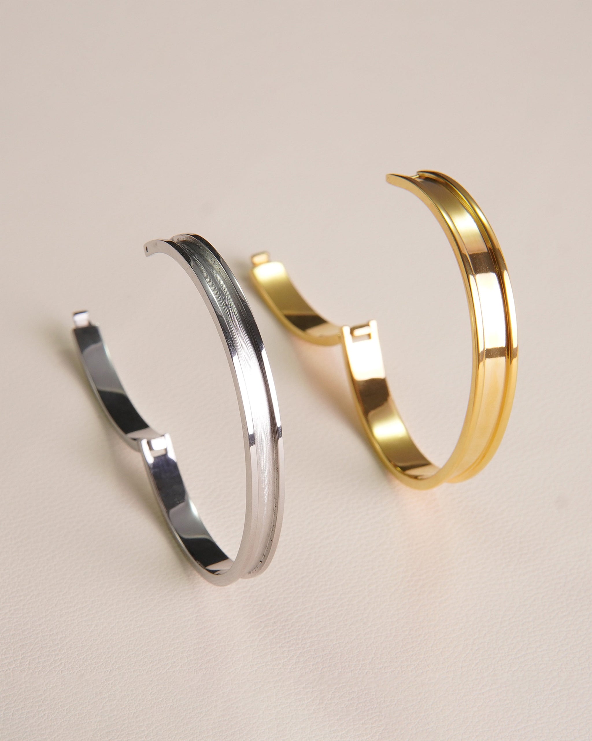 Jewelry and accessory hardware in gold or silver | Leatherbox